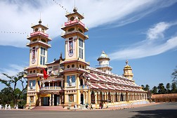 Cu Chi Tunnels and Cao Dai Temple in Tay Ninh Tour full day Go